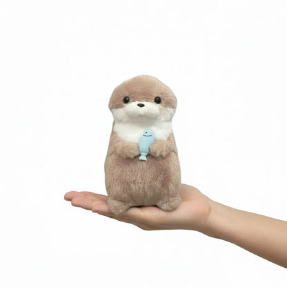 Loutre’Fishy – Peluche Loutre Pendentif | Mini Peluche Grise à Accrocher & Cadeau Adorable