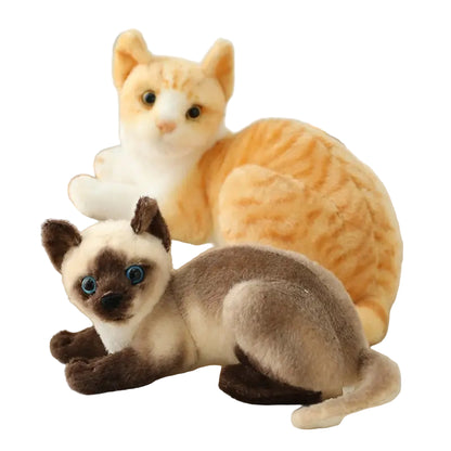 Miaousoft – Peluche Chat Tigré Couché | Douceur Relaxante & Compagnon Confortable