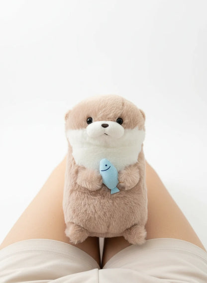 Loutre’Fishy – Peluche Loutre Pendentif | Mini Peluche Grise à Accrocher & Cadeau Adorable