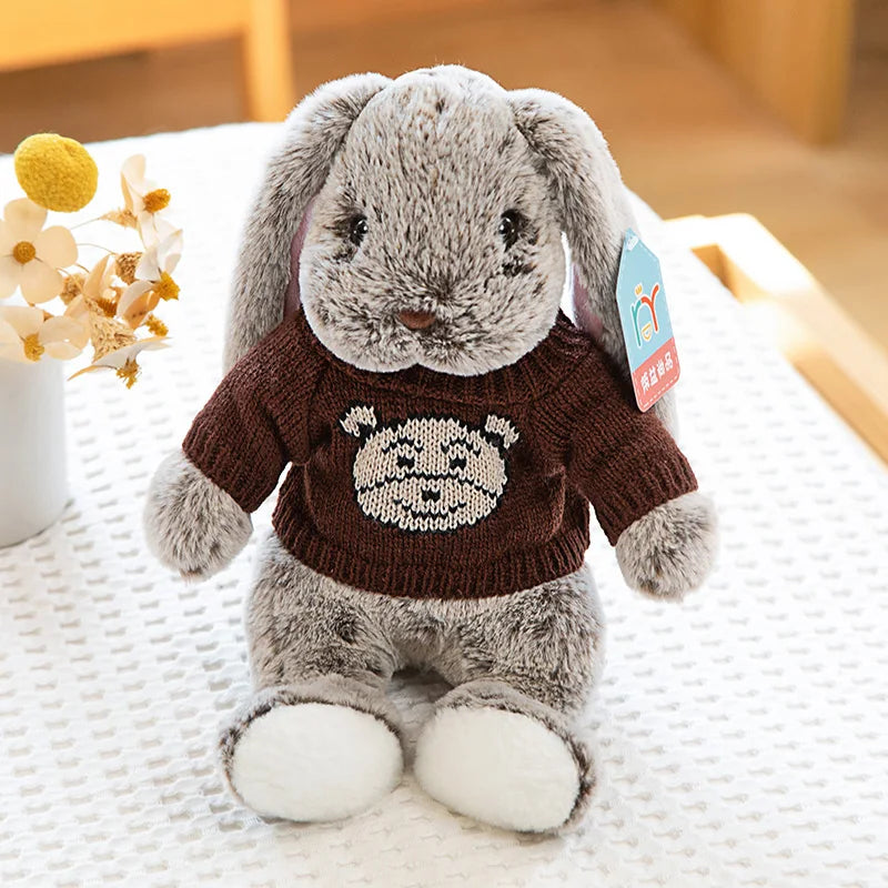 Lapinou Chuchotis – Peluche Lapin à Petit Pull Tricoté | Compagnon Doux et Charmant pour Enfants